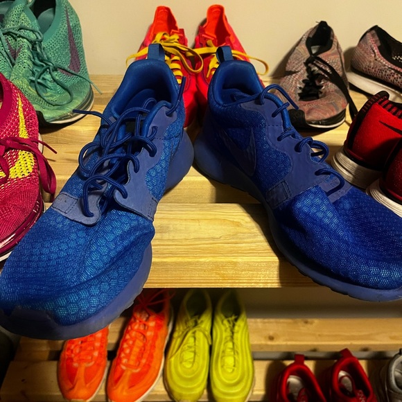 Roshe Run - Picture 3 of 5